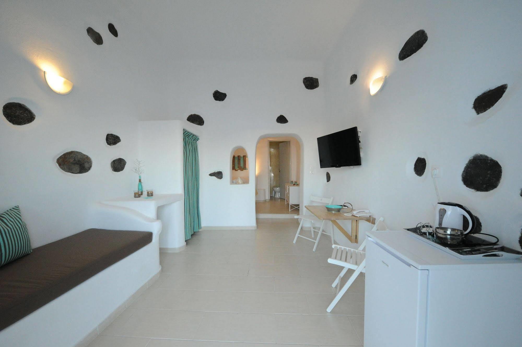 Manias Fira Residences Exterior photo